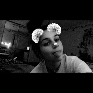 Meet your Posher, Nicole